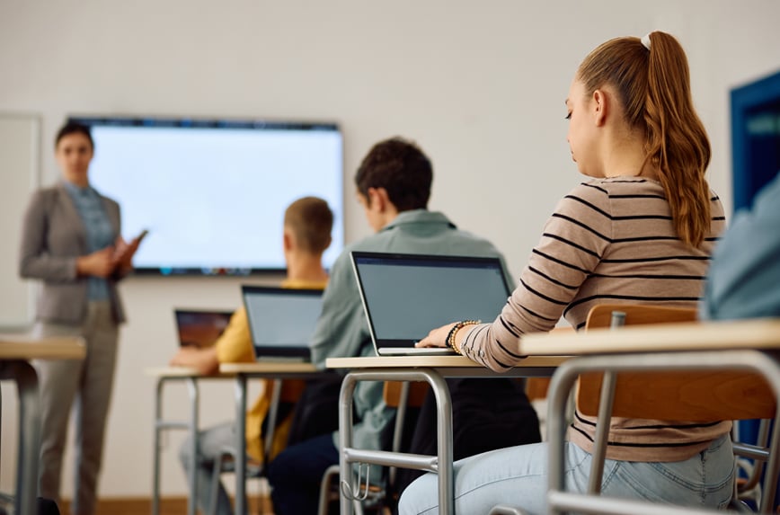 Habilidades del futuro: Preparando a los jóvenes para el mercado laboral